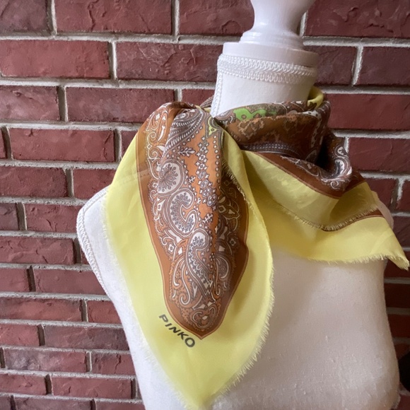 Pinko Italy Silk  Brown Green Yellow Paisley Print Signed Scarf 24”x25”NEW - Picture 4 of 8